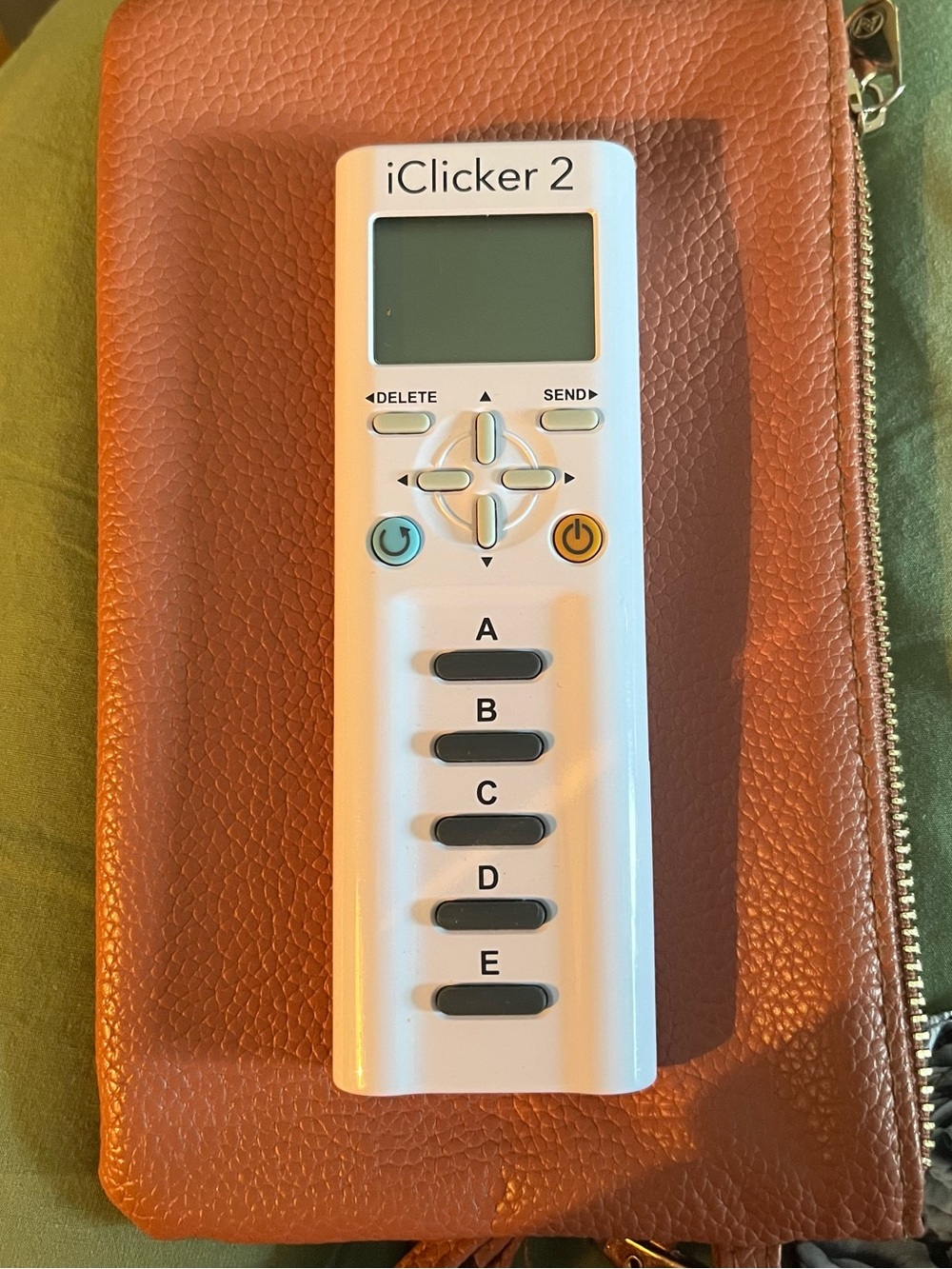 iClicker 2 Student Remote - White with Black Buttons